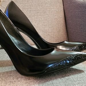 Theysken's Theory Black Leather Pumps